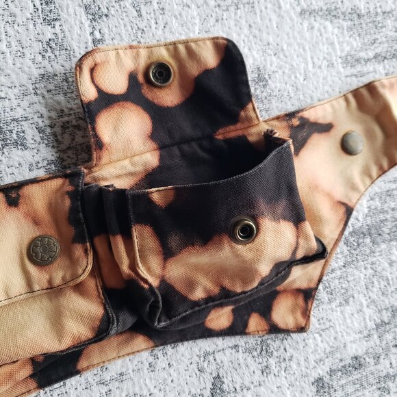 Rabbit and Empee Tie Dye Waist Utility Pocket Belt Length: 43" - Picture 5 of 11